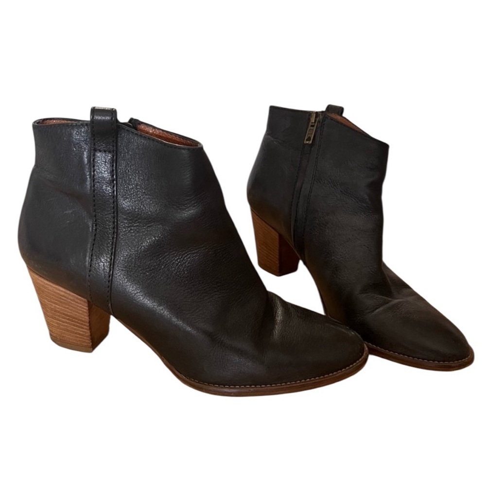 Madewell Black Leather Zip Booties 2.5 inch stacked heel Women’s 7.5